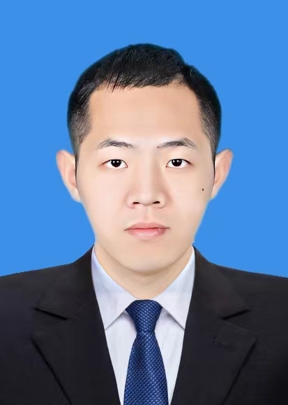 张逸群